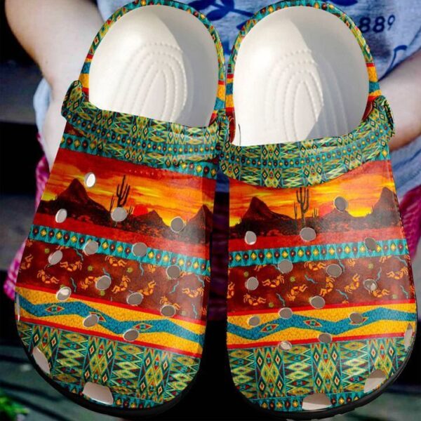 Native American Stunning Pattern Crocs Clog Clog Shoes